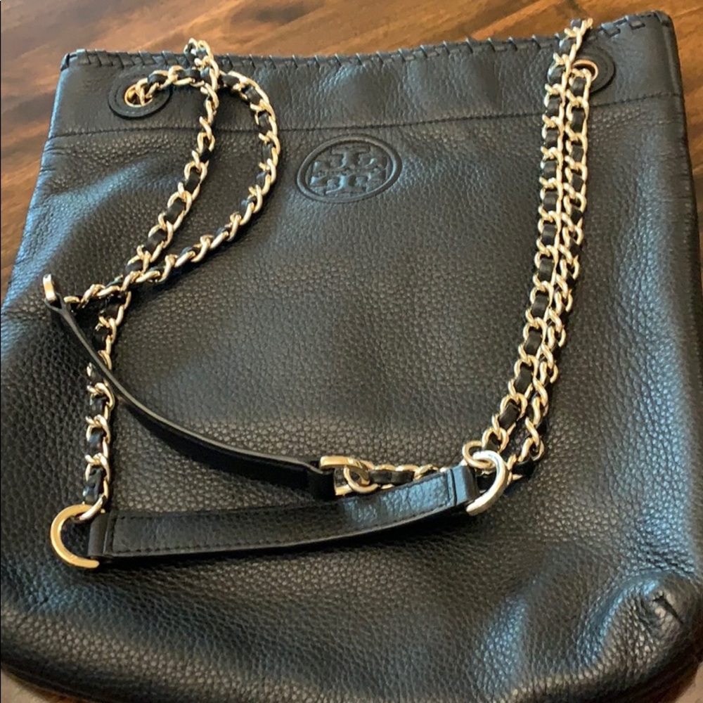 Black authentic Tory Burch crossbody bag.